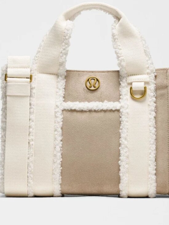 lululemon tote bag 10l Two-Tone Bag, Lululemon Boxy Tote Bag 10L